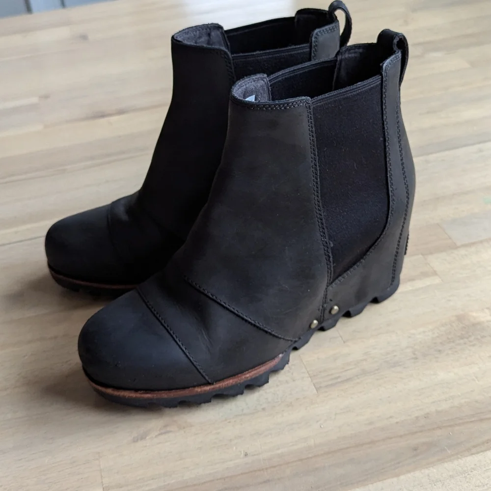 SOREL Joan of Arc Lea Wedge‎ Bootie Shoe (Women's Sz 7)
